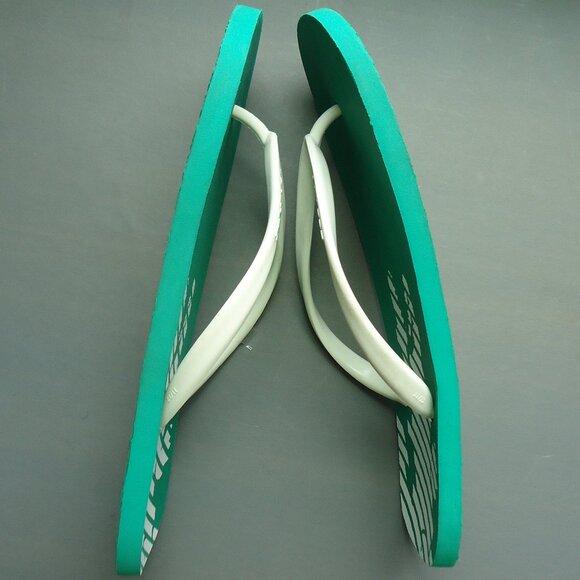 SIZE 11/12. LACOSTE flip flops thong sandals. main image 7